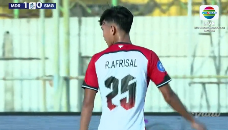 Riski Afrisal bermain impresif di babak pertama.