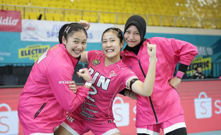 Myrasuci, Ratri Wulandari, dan Megawati Hangestri saat membela Jakarta BIN di Proliga lalu.