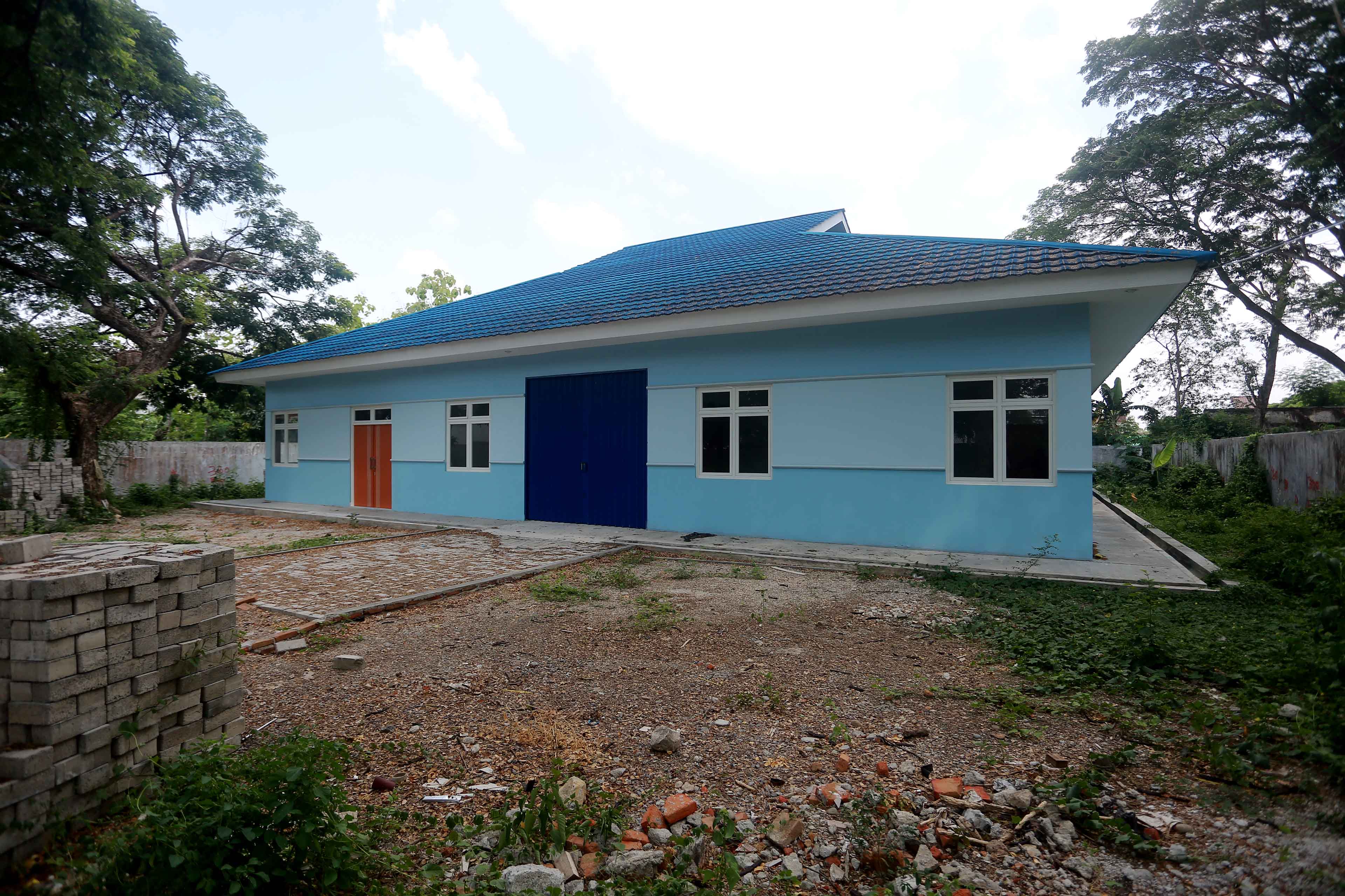 LAYAK PAKAI: Rumah Sehat yang dibangun TNI di lahan Pemkot Madiun di Kelurahan Nambangan Lor rencananya bakal dijadikan sebagai dapur pelayanan makan bergizi sehat. (BAGAS BIMANTARA/RADAR MADIUN)