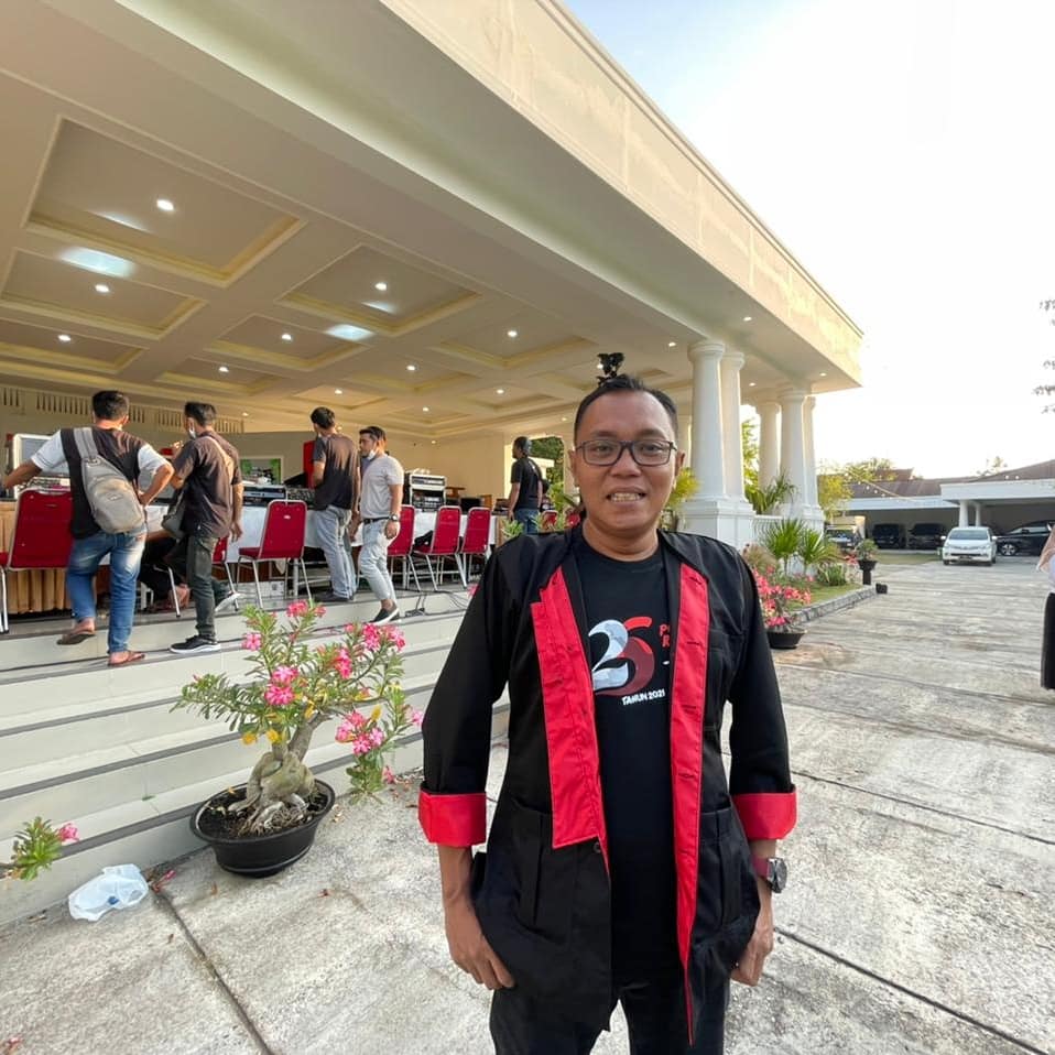 Engky Bastian atau Eba yang disebut Sugiri Sancoko dalam debat Pilkada Ponorogo terkait asal usul benih padi 14 ton per hektare angkat bicara. (ISTIMEWA)