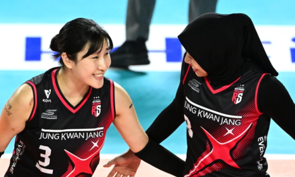 SOLID: Kapten Red Sparks Yeom Hye-seon dan Megawati Hangestri. (KOVO)