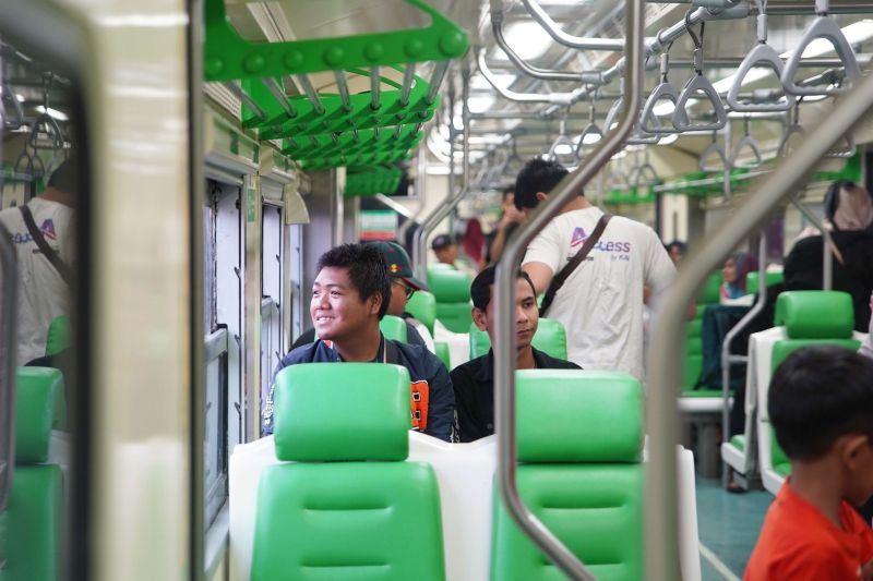 ILUSTRASI: Perjalanan Ka Bias yang menghubungkan Madiun-Solo-Bandara Adi Soemarmo. (ANTARA)