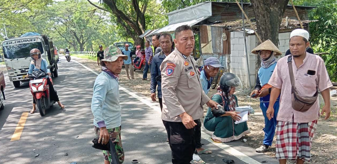 Bus Sugeng Rahayu gasak pengendara motor di Jalan Ngawi&ndash;Maospati, Selasa 19 November.