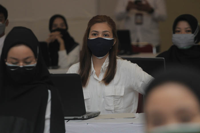 UJIAN: Peserta seleksi CPNS Kabupaten Ponorogo 2024 mengikuti tes SKD di Asrama Haji Kota Madiun beberapa waktu lalu.