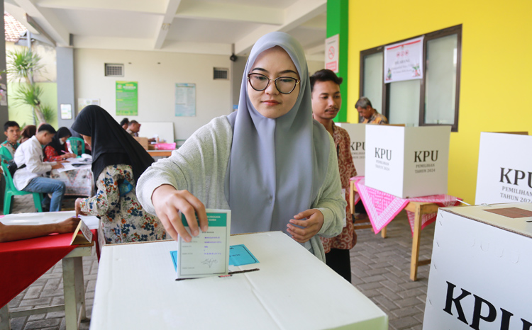 Suasana coblosan di salah satu TPS kemarin.