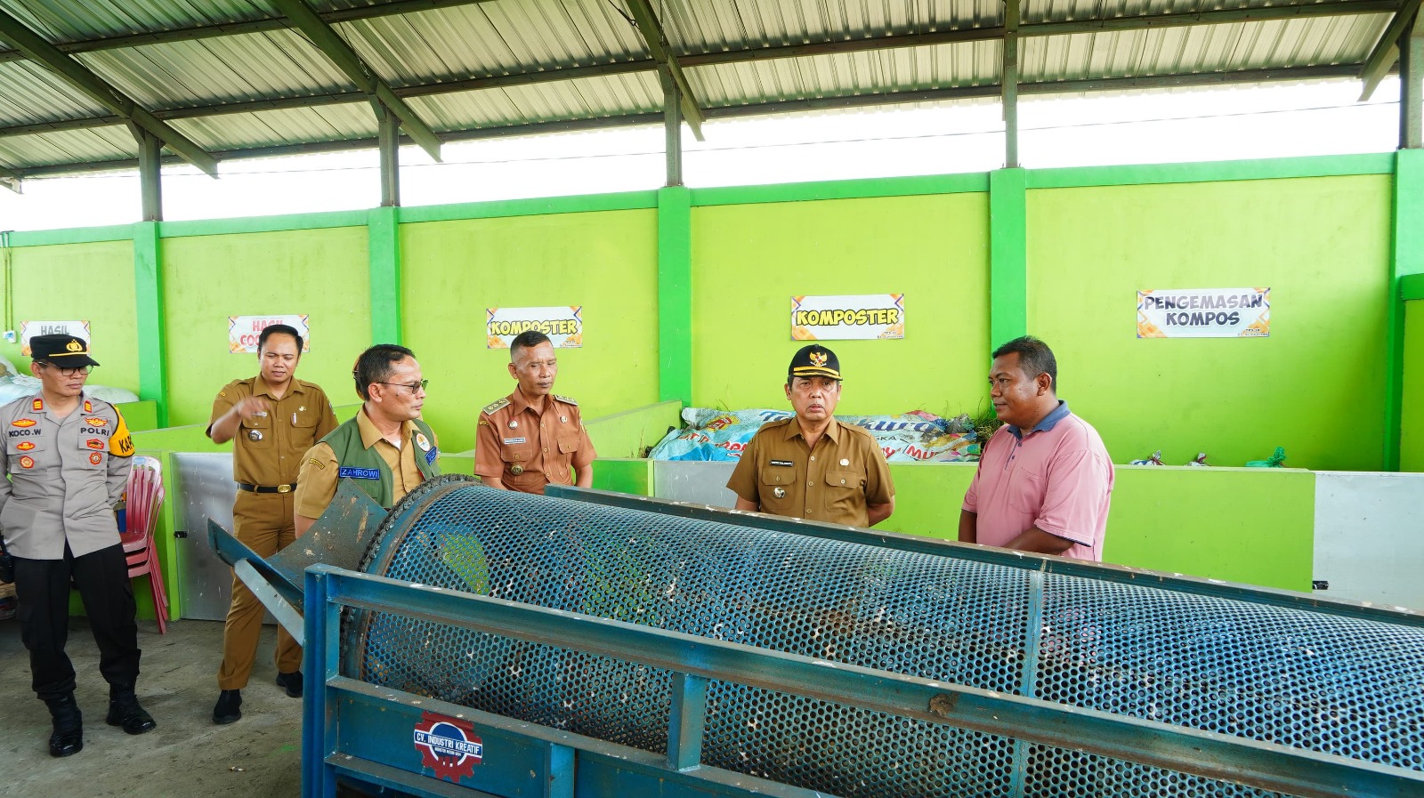 Kepala DLH Kabupaten Madiun Zahrowi berharap tambahan 15 tenaga penyuluh bisa segera disetujui agar edukasi lingkungan makin efektif. DOK RADAR MADIUN