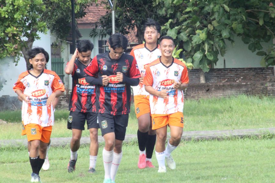 BERSIAP: Coach Persekama Madiun Wasis memboyong 21 pemain dalam laga perdana melawan Persedikab Kediri di Stadion Bhirawa Kediri hari ini.