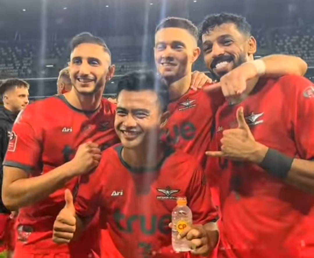 DEBUT MANIS: Pratama Arhan menjalani debut manis bersama Bangkok United. Hasil positif diperoleh klub baru Arhan tersebut pada Minggu malam.