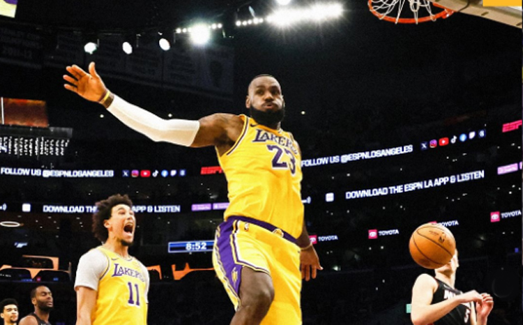 LeBron James mencetak 22 poin di laga tadi.