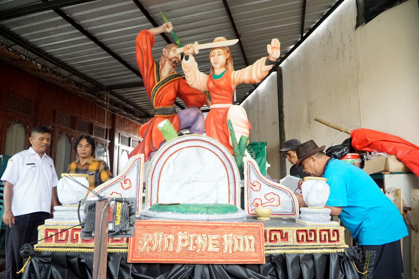 POTENSI LOKAL: Kelurahan Gandekan bakal menampilkan patung yang mengadaptasi karakter cerita silat karya Kho Ping Hoo pada Grebeg Sudiro mendatang.