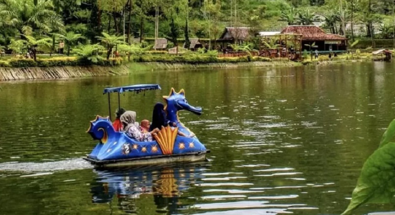 ENDAH-ASRI: Objek wisata Telaga Madirda ing Ngargoyoso, Karanganyar. (DOKUMEN/RADAR SOLO)