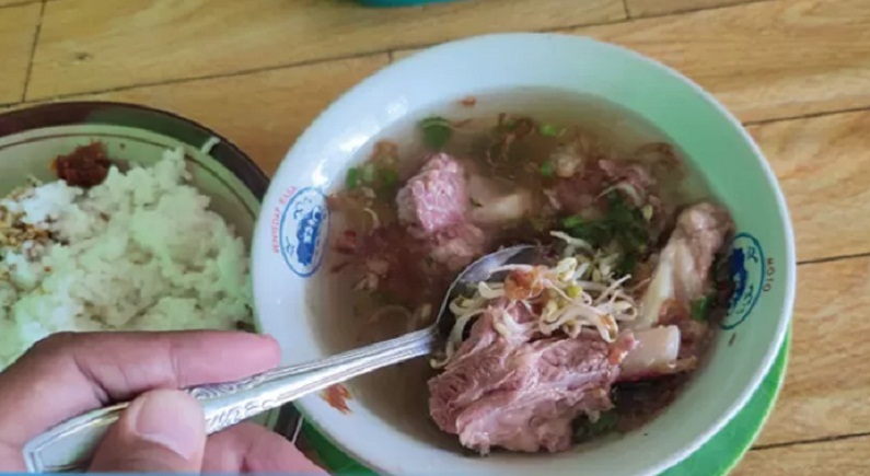 LUWIH SEHAT: Soto sengkleng sapi kas Kabupaten Sragen.  (DOKUMEN/RADAR SOLO)