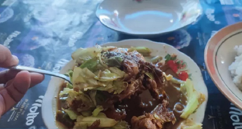 PATUT DICOBA: Tengkleng sapi kas Sragen ora kalah karo tengkleng wedhus. (DOKUMEN/RADAR SOLO)