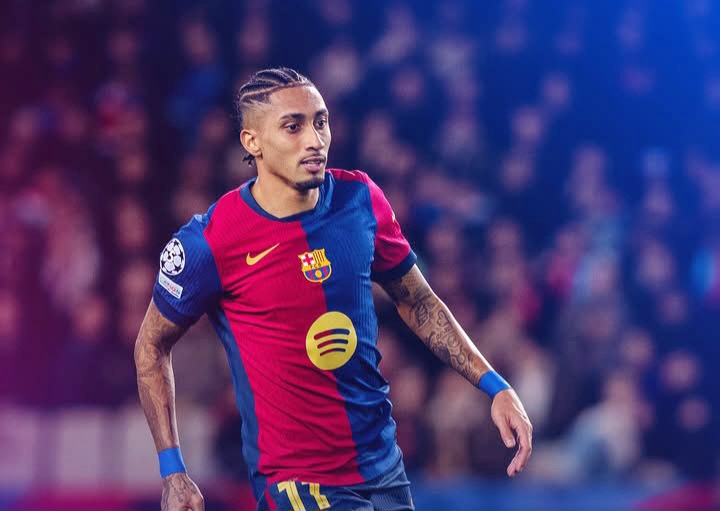 Barcelona finis peringkat 2 fase grup.