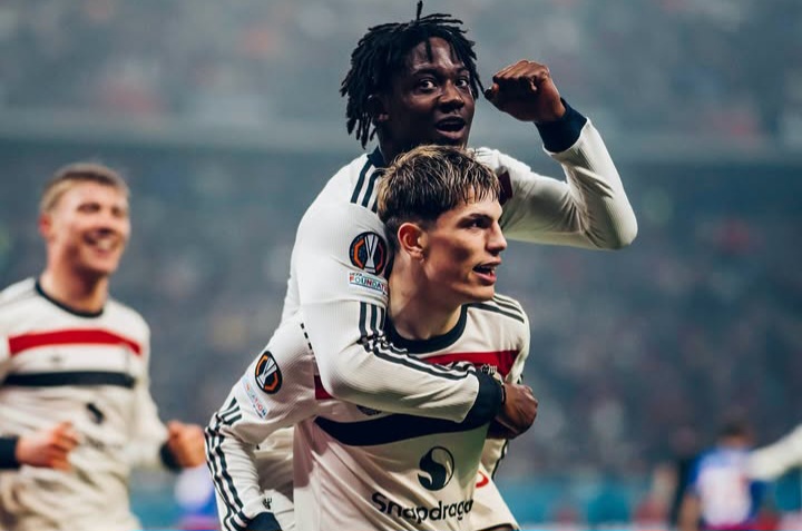 MU menang 2-0.