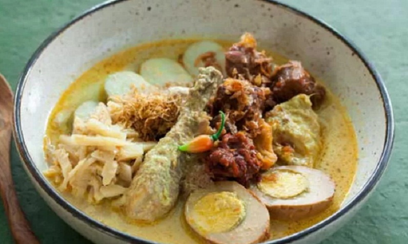 TRADISI: Lonthong Cap Go Meh. (DOKUMEN/RADAR BONANG)