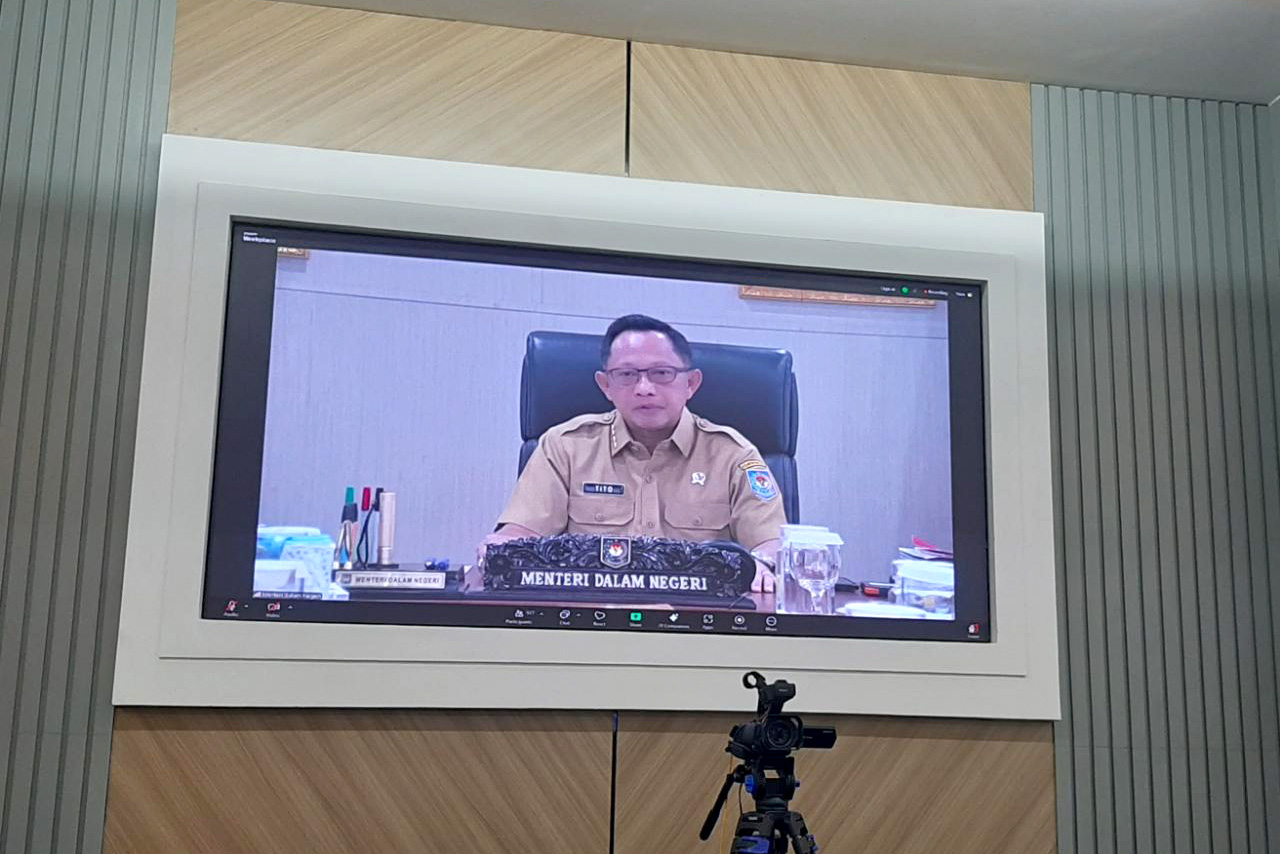 UPDATE: Mendagri Tito Karnavian menyampaikan jadwal terbaru pelantikan kepala daerah terpilih non-sengketa saat zoom meeting, Senin 3 Januari 2025.