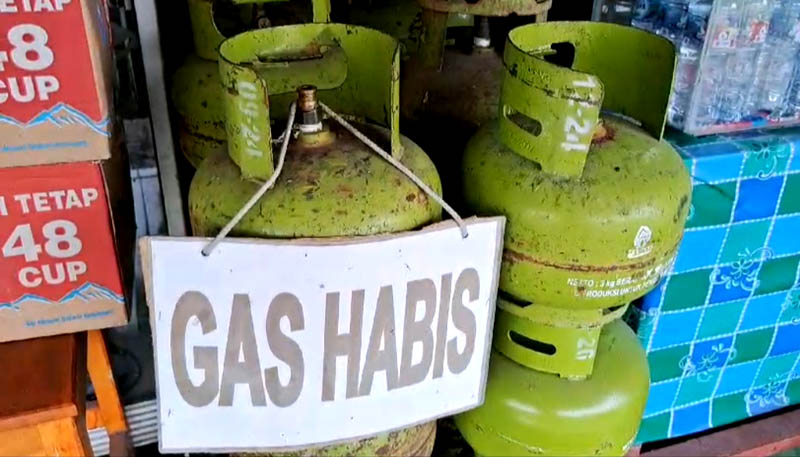 HABIS: Beberapa toko yang sebelumnya menjual eceran elpiji 3 kilogram mengaku mengalami kekosongan stok gas melon sejak 3&ndash;4 hari lalu.