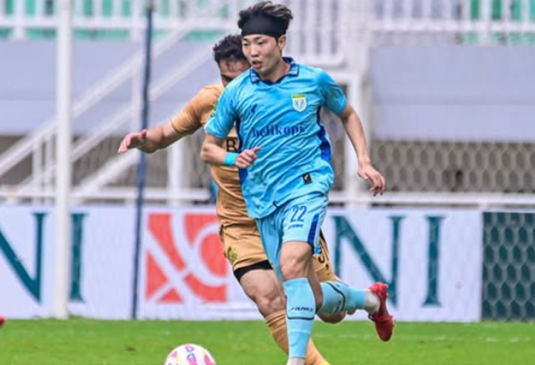 Persela tahan Bhayangkara 2-2 di babak pertama.