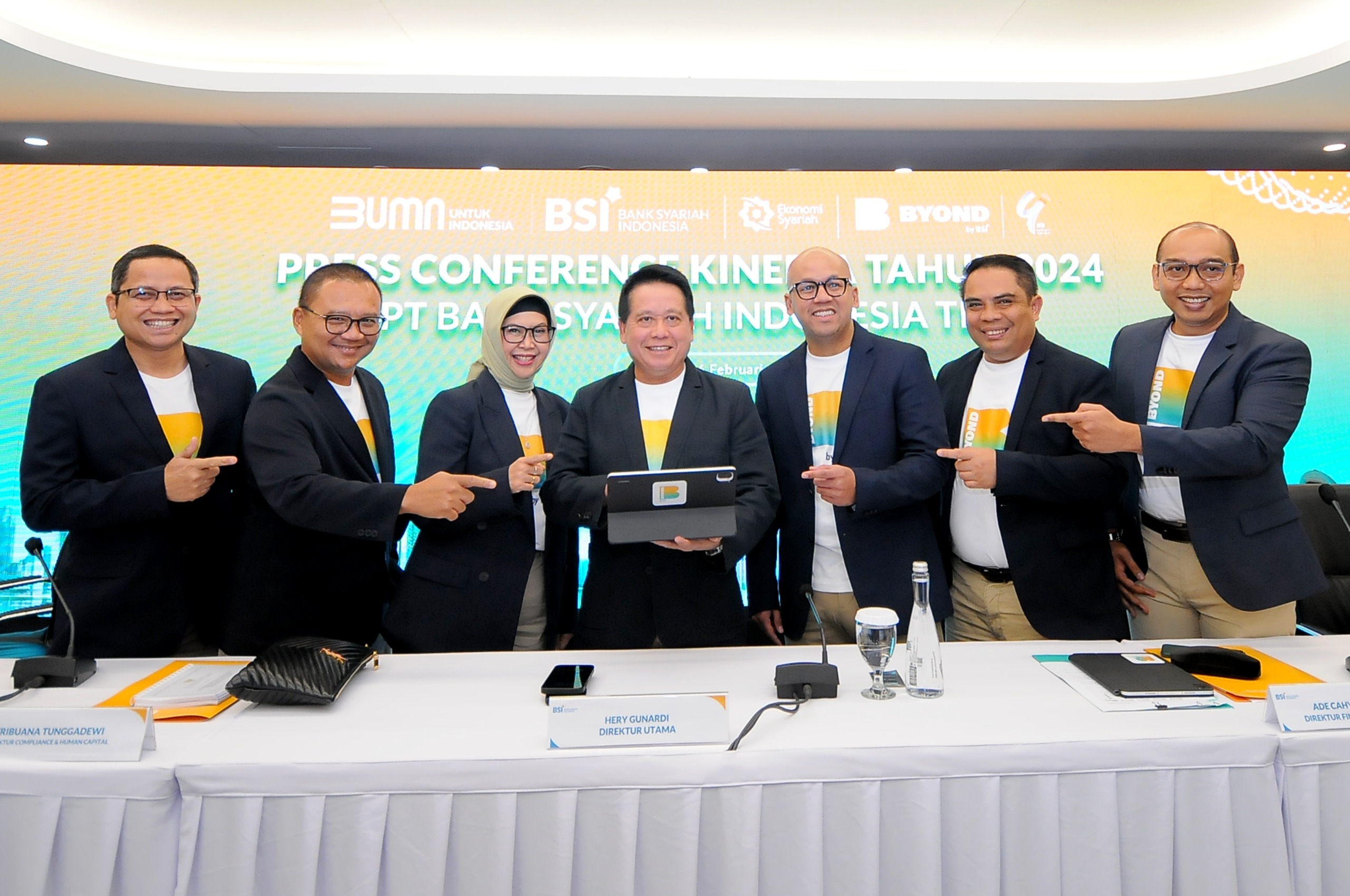 PT Bank Syariah Indonesia Tbk (BSI) berhasil menjaga momentum pertumbuhan kinerja positif.