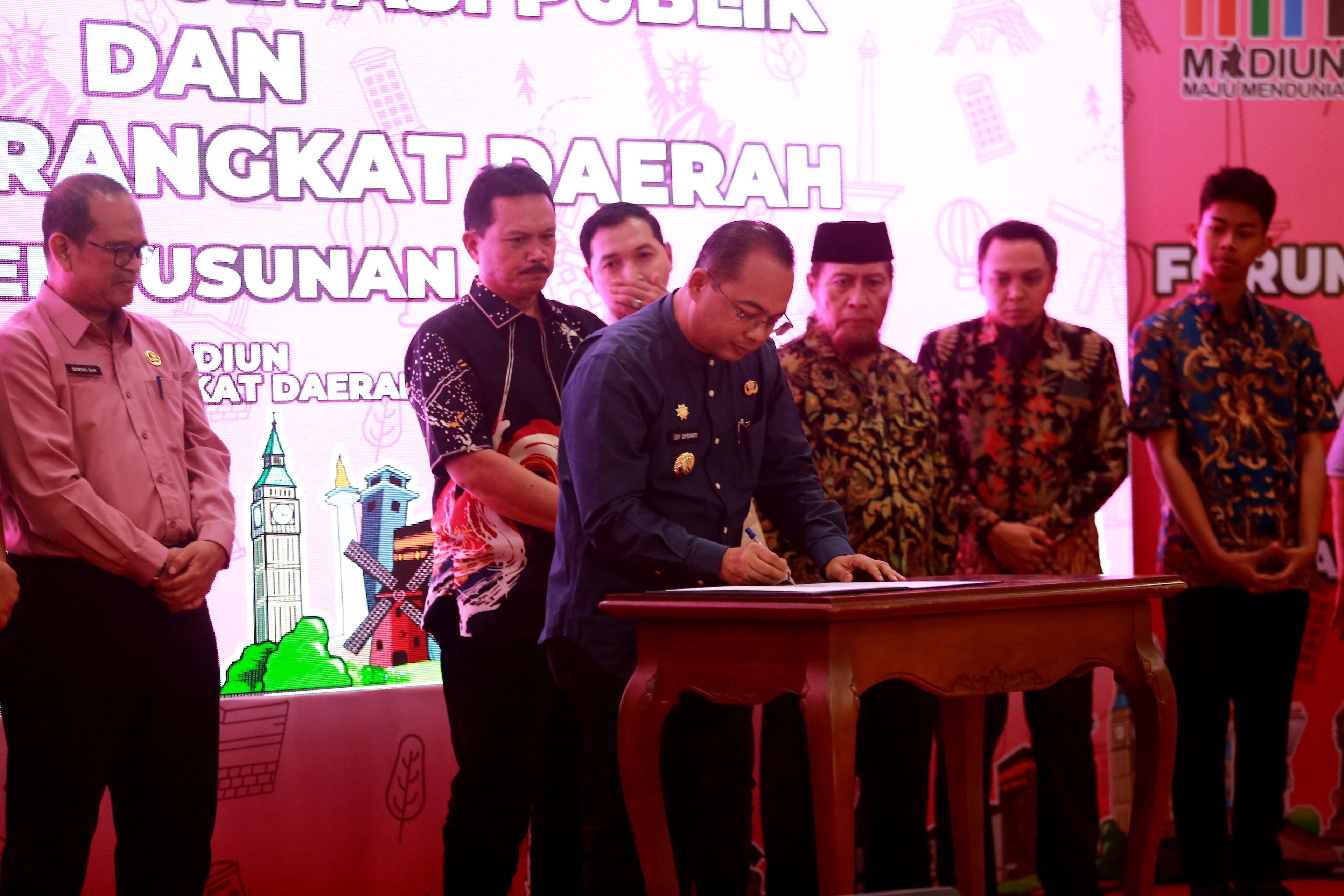 FORUM: Pemkot Madiun menggelar konsultasi publik tentang RKPD 2026 dan Renja OPD di Wisma Haji Kota Madiun, Selasa 11 Februari 2025.