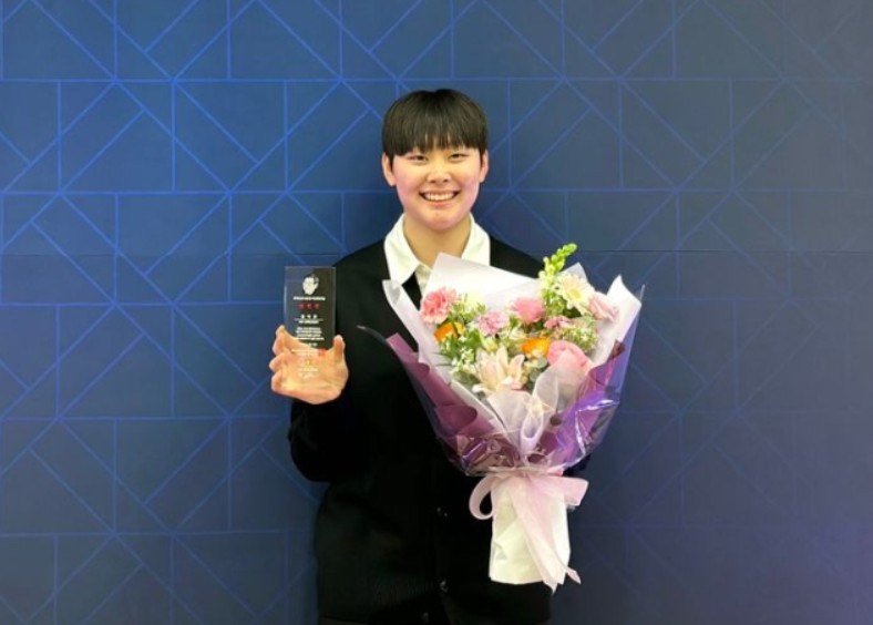 Kim Da Eun, pemain Korea Expressway Hi Pass, memenangkan rookie of the year.