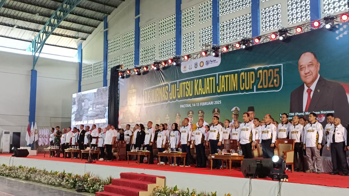 Pembukaan Kejurnas Jujitsu Piala Kajati Jatim 2025 di Pacitan.