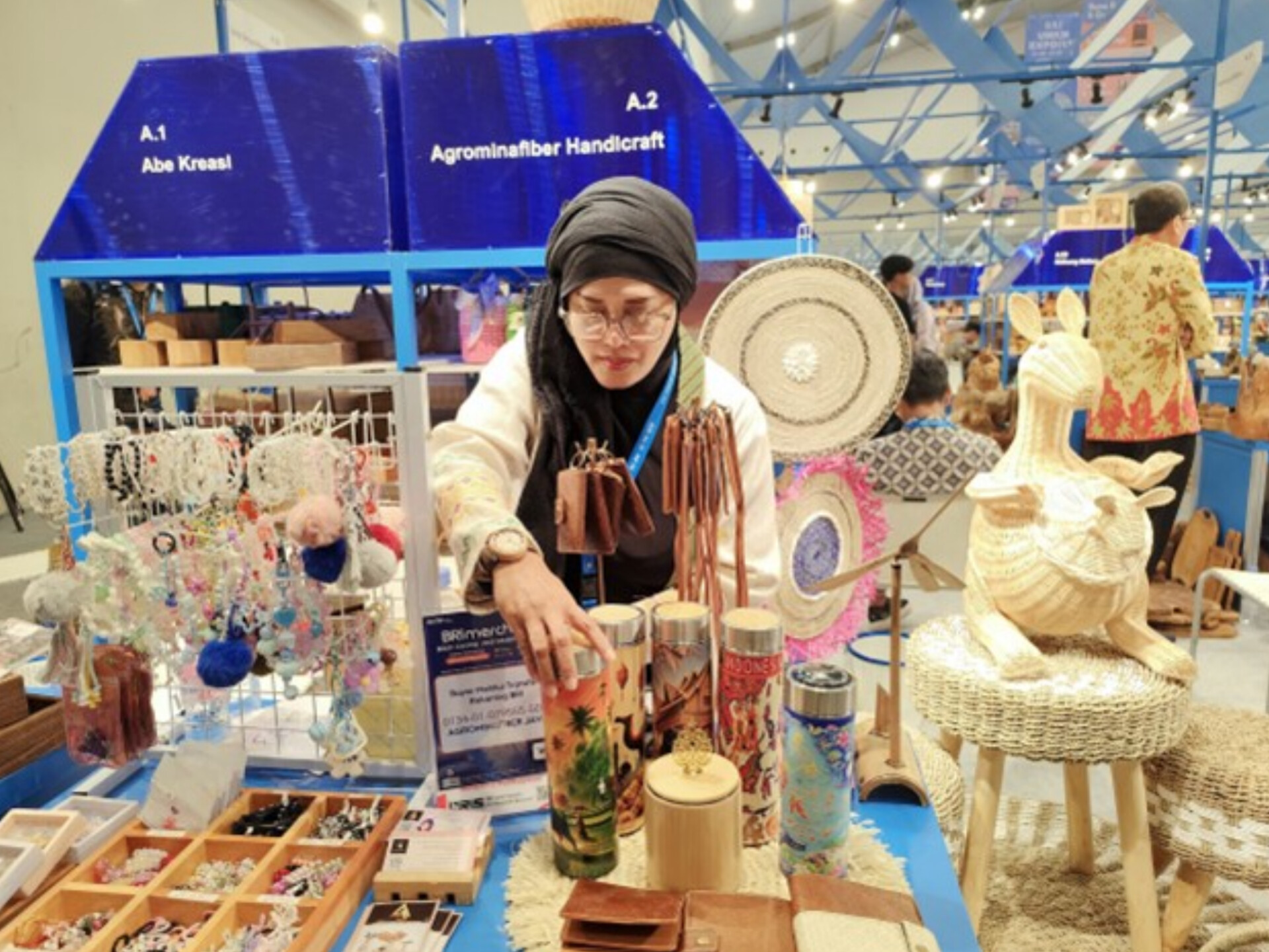 Sosok Novita Hermawan, pemilik Agrominafiber Handicraft