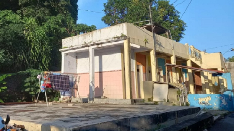 TILAS RINGIN: Kamar mandi umum ing Sendang Winong, Sukoharjo. (DOKUMEN/SOLO BALAPAN)