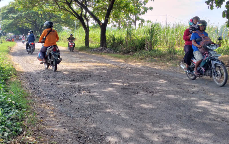 Ilustrasi Foto: Proyek rekonstruksi enam ruas jalan rusak di Ngawi gagal dilakukan. DPUPR setempat tetap lakukan pemeliharaan rutin.