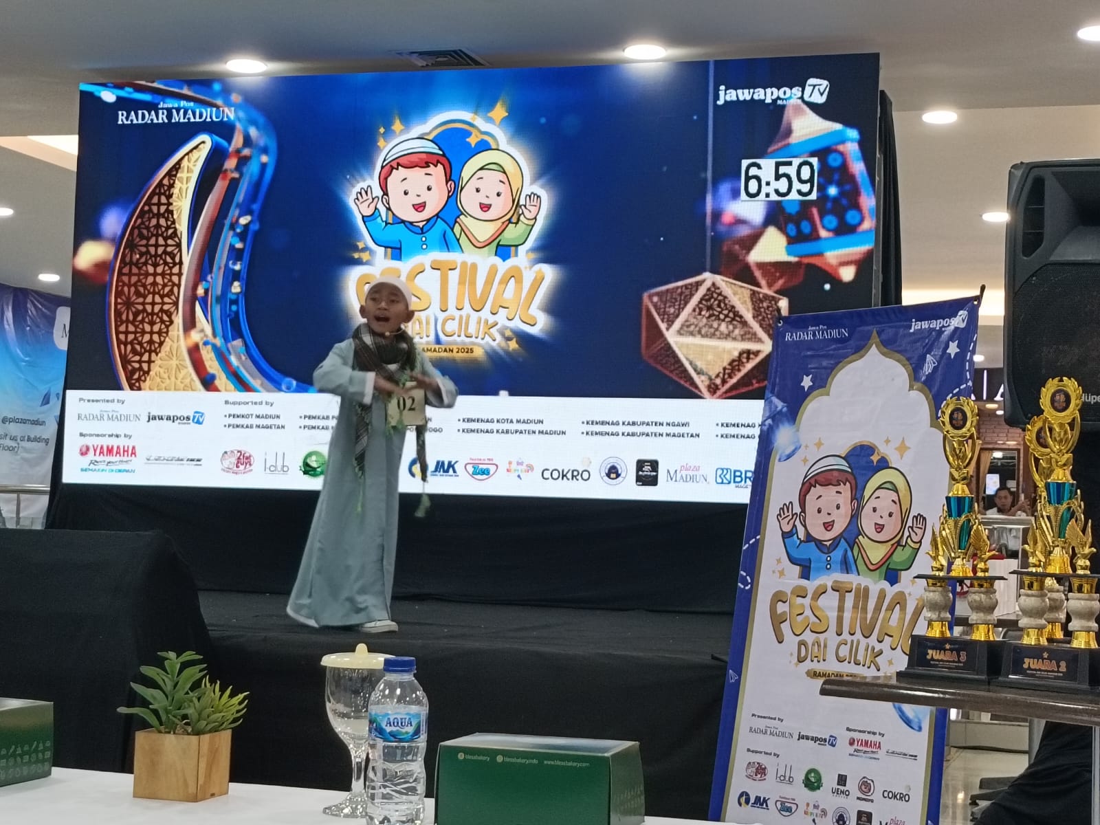 Penampilan salah satu peserta Grand Final Festival Dai Cilik 2025