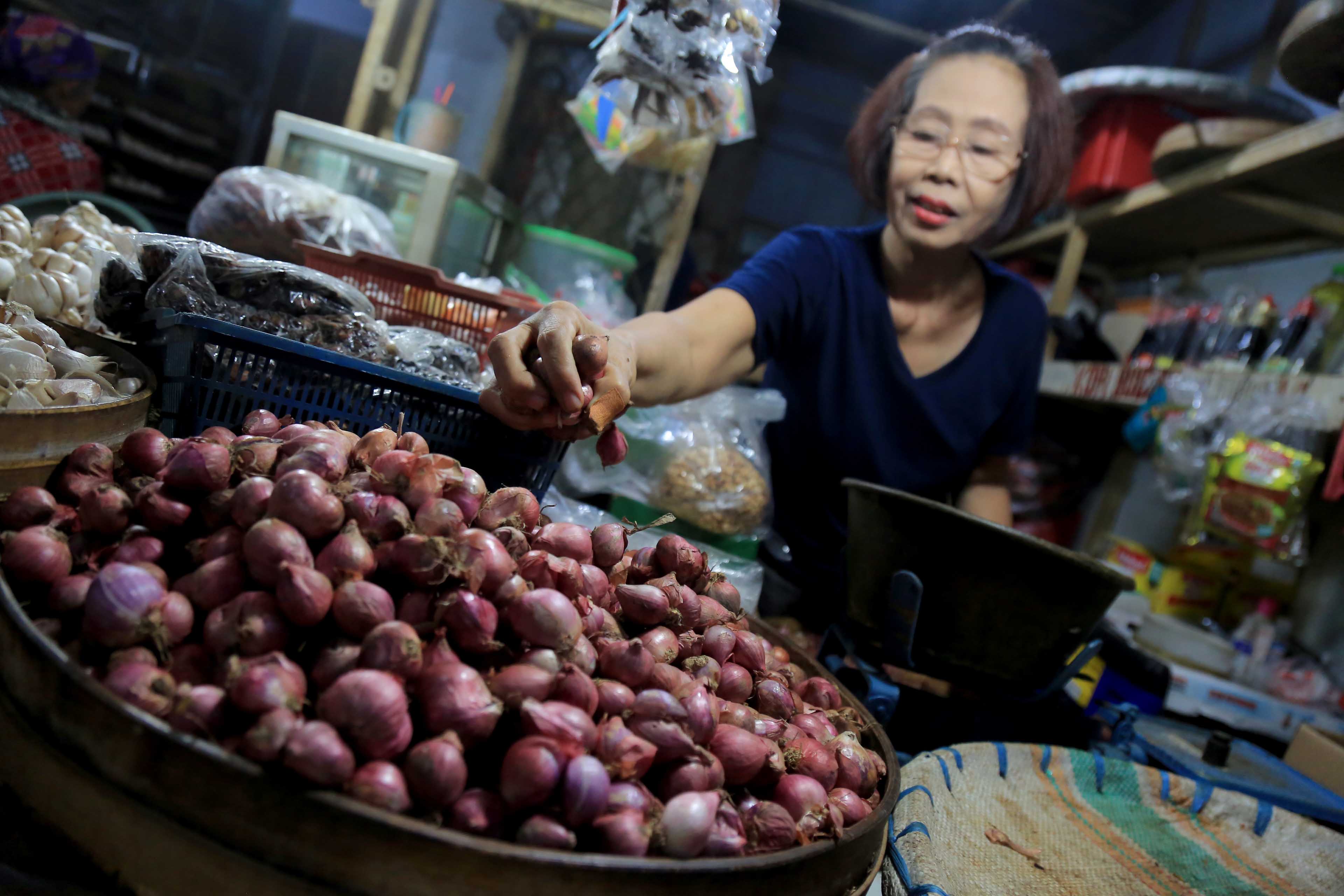 BAHAN POKOK: Komoditas bawang merah dan cabai diprediksi mengalami lonjakan harga saat momen Ramadan&ndash;Lebaran gegara pengaruh dari faktor cuaca.