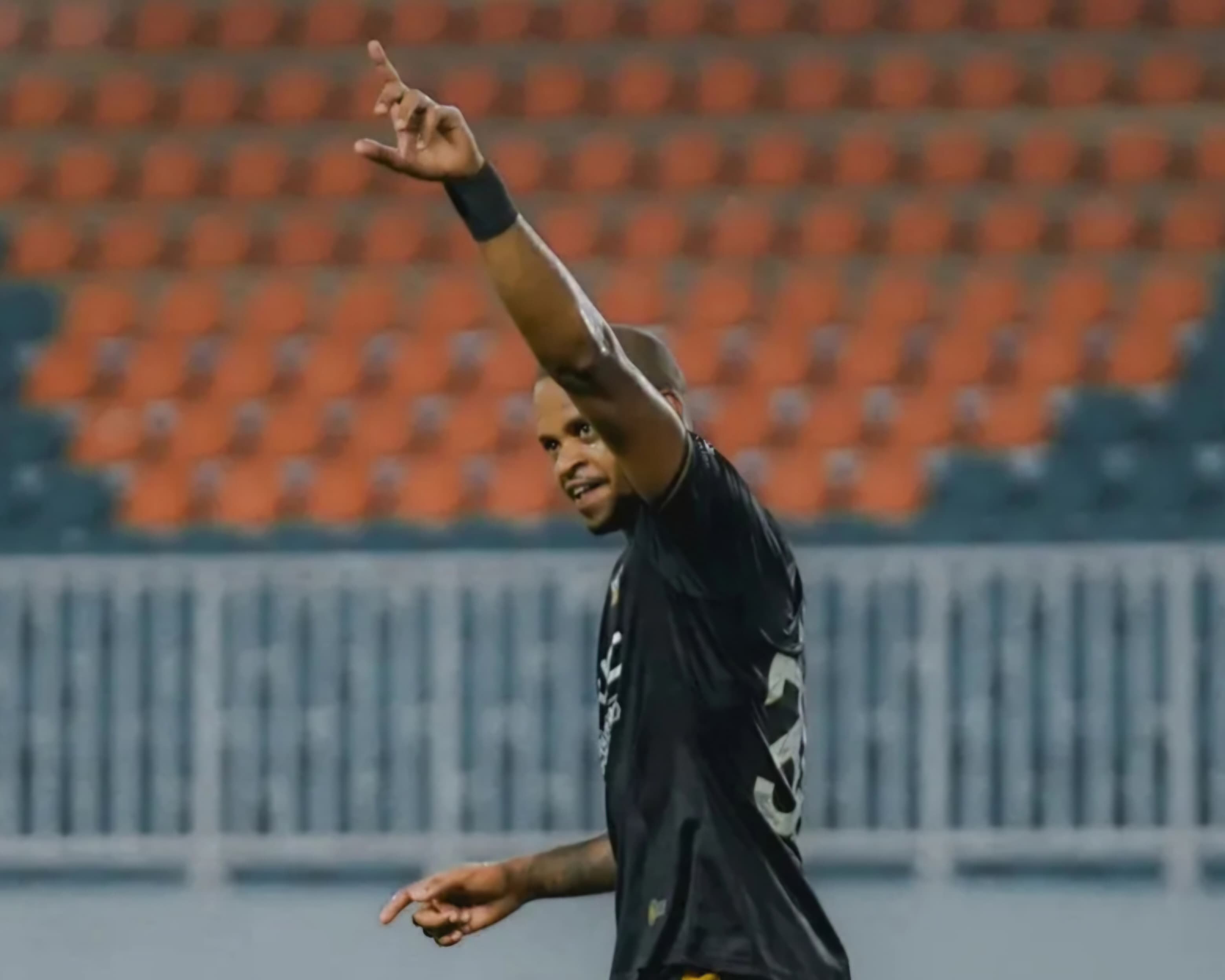 Penyerang Dewa United Alex Martins.