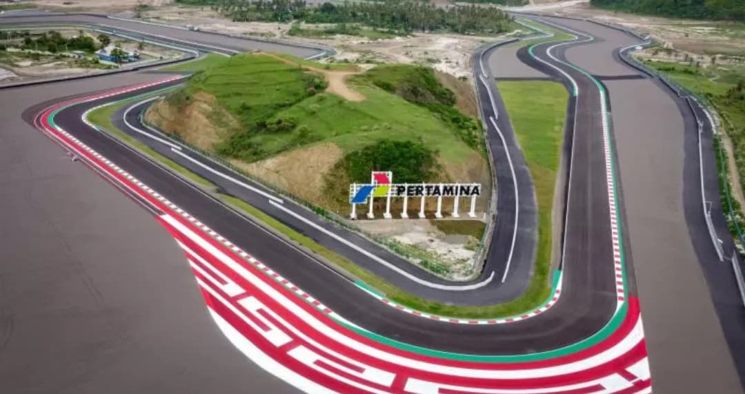 Sirkuit Mandalika di Lombok, tuan rumah balapan MotoGP Indonesia.