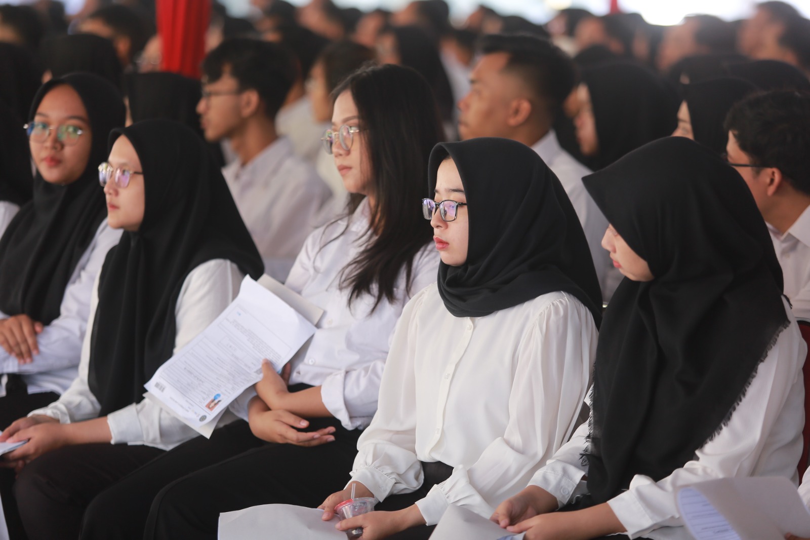 CALON ABDI NEGARA: Para CPNS Pemkot Madiun saat mengikuti seleksi kompetensi dasar (SKD) dengan sistem Computer Assisted Test (CAT) di Wisma Haji tahun 2024.