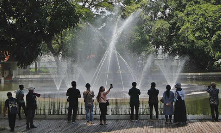 NENTREMAKE: Taman Balekambang, salah siji  panggonan Ngabuburit ing Kota Solo. (DOKUMEN/RADAR SOLO)