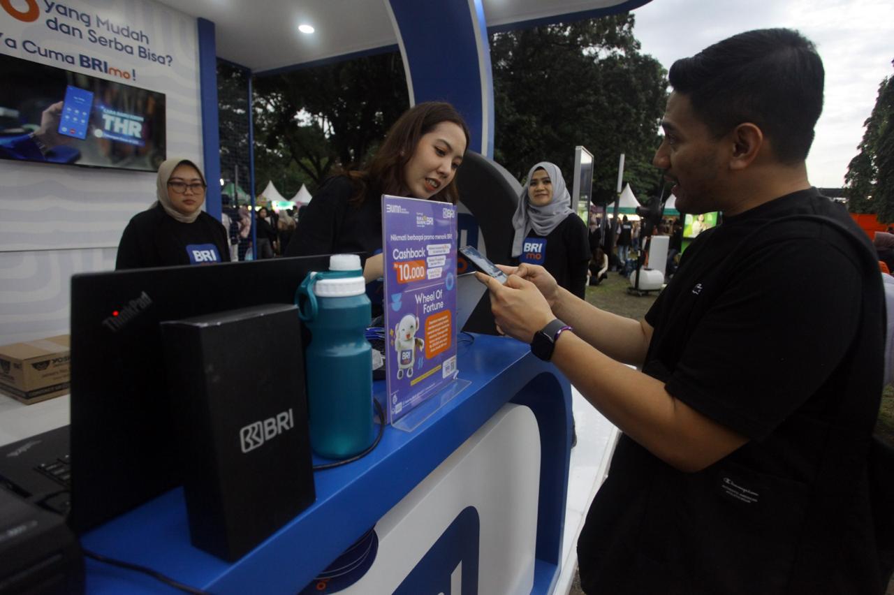 Berbagai keseruan tersaji dalam acara Kapan Lagi Buka Bareng BRI Festival 2025 di GBK.