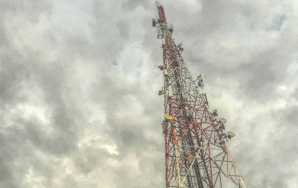 Ilustrasi tower atau menara seluler.