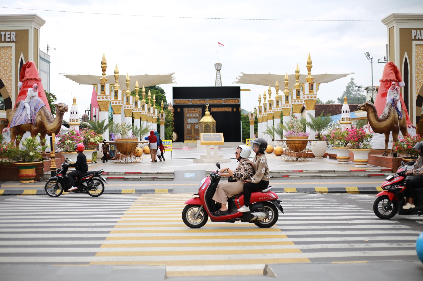 Jalan Pahlawan atau Pahlawan Street Center (PSC) Kota Madiun digunakan sebagai lokasi pengajian KH Anwar Zahid.