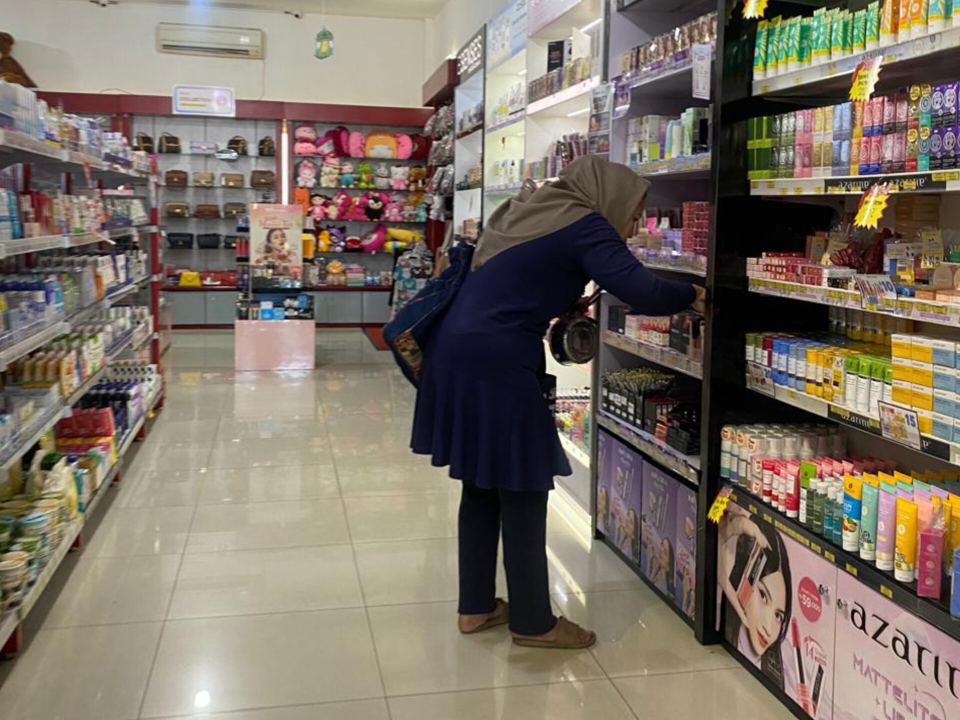Lapak Unique Kosmetik di Kota Malang