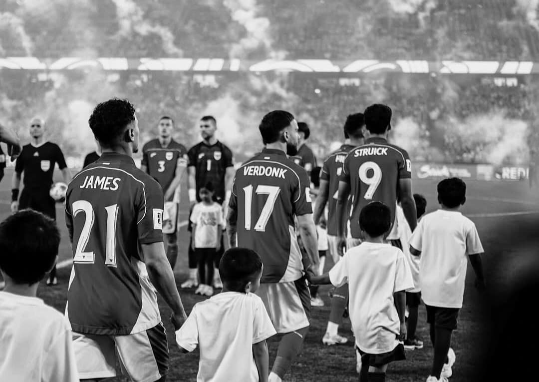 Calvin Verdonk dan para pemain Timnas Indonesia.