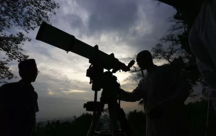 Ilustrasi hilal. (JAWA POS)