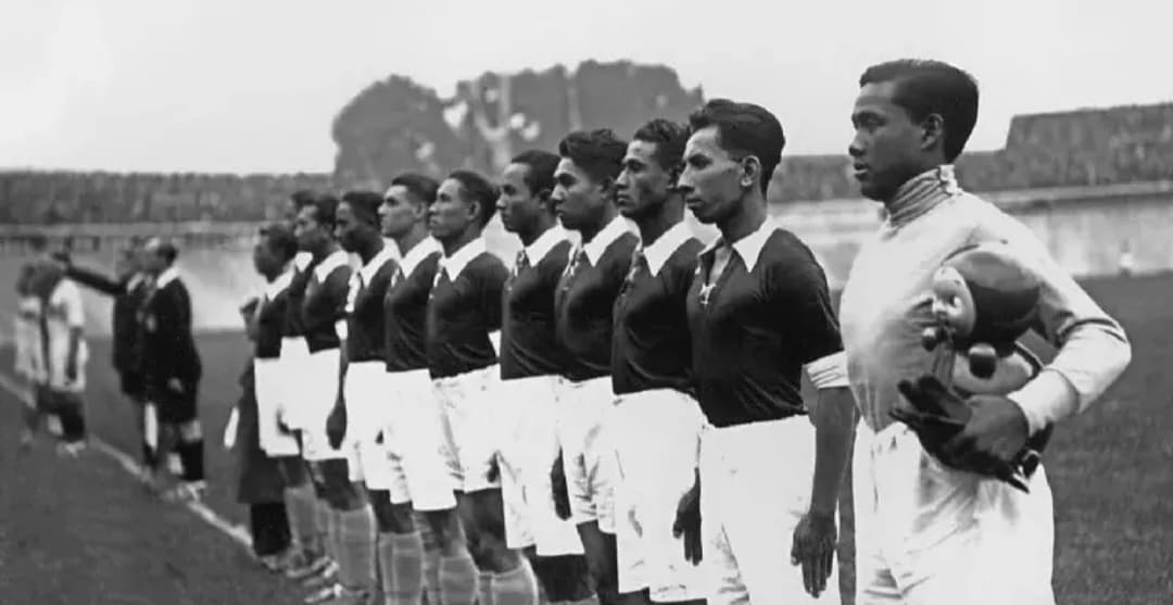 Penampilan Timnas Indonesia yang kala itu masih berstatus Hindia Belanda, di Piala Dunia 1938 Prancis.