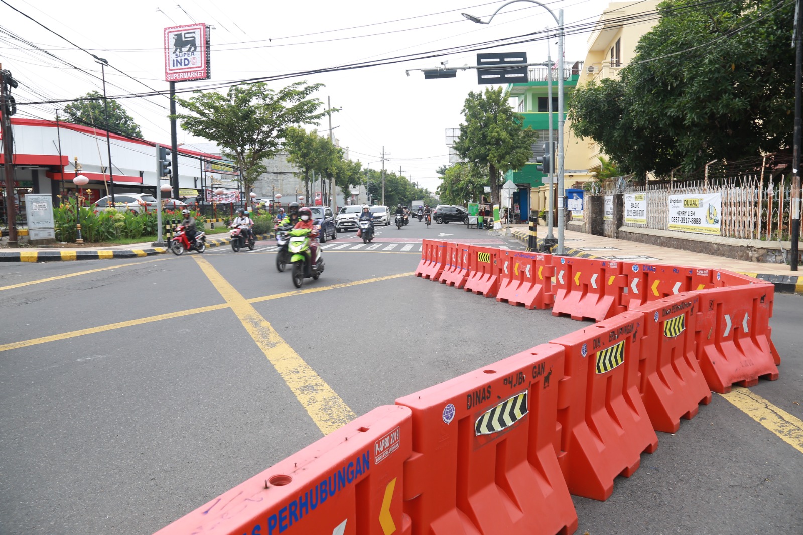 Selama libur Lebaran, Jalan Cokroaminoto bakal disterilkan dari keberadaan PKL. Pemkot berencana menggelar Festival Pecel Pincuk ketika libur riyoyo. FOTO:&nbsp;BAGAS BIMANTARA/RADAR MADIUN