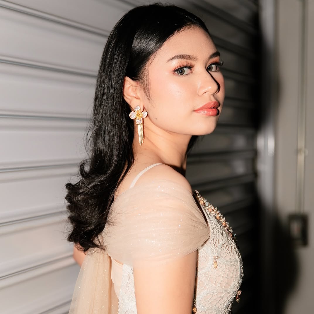 Vanessa Zee, kontestan Indonesian Idol 2025 yang multitalenta.