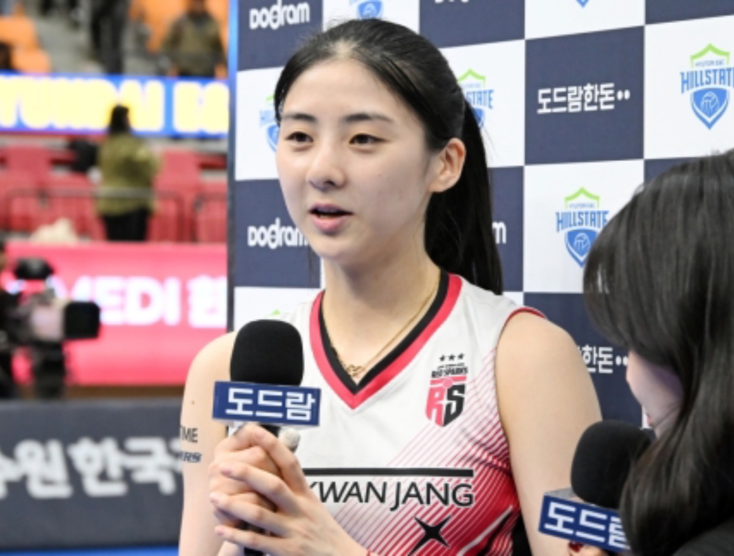 Park Hye Min dimainkan sebagai libero di leg ketiga playoff Liga Voli Putri Korea antara Red Sparks vs Hyundai Hillstate.