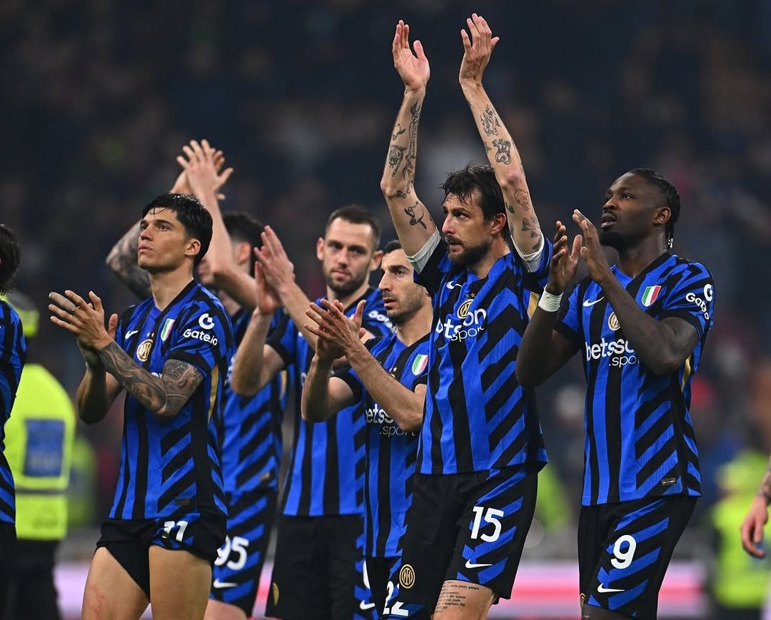 Para pemain Inter usai laga derby della Madonnina.