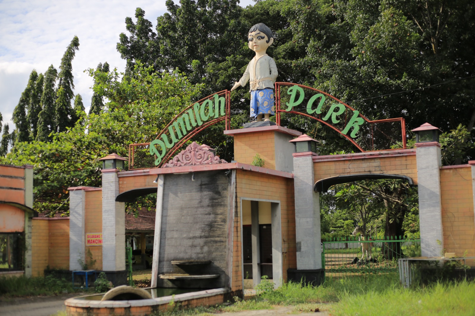 Aset milik Pemkot Madiun berupa Dumilah Park yang saat ini dalam kondisi mangkrak.