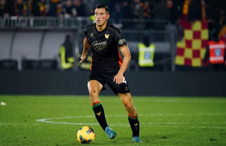 Jay Idzes dalam sebuah laga di Liga Italia.
