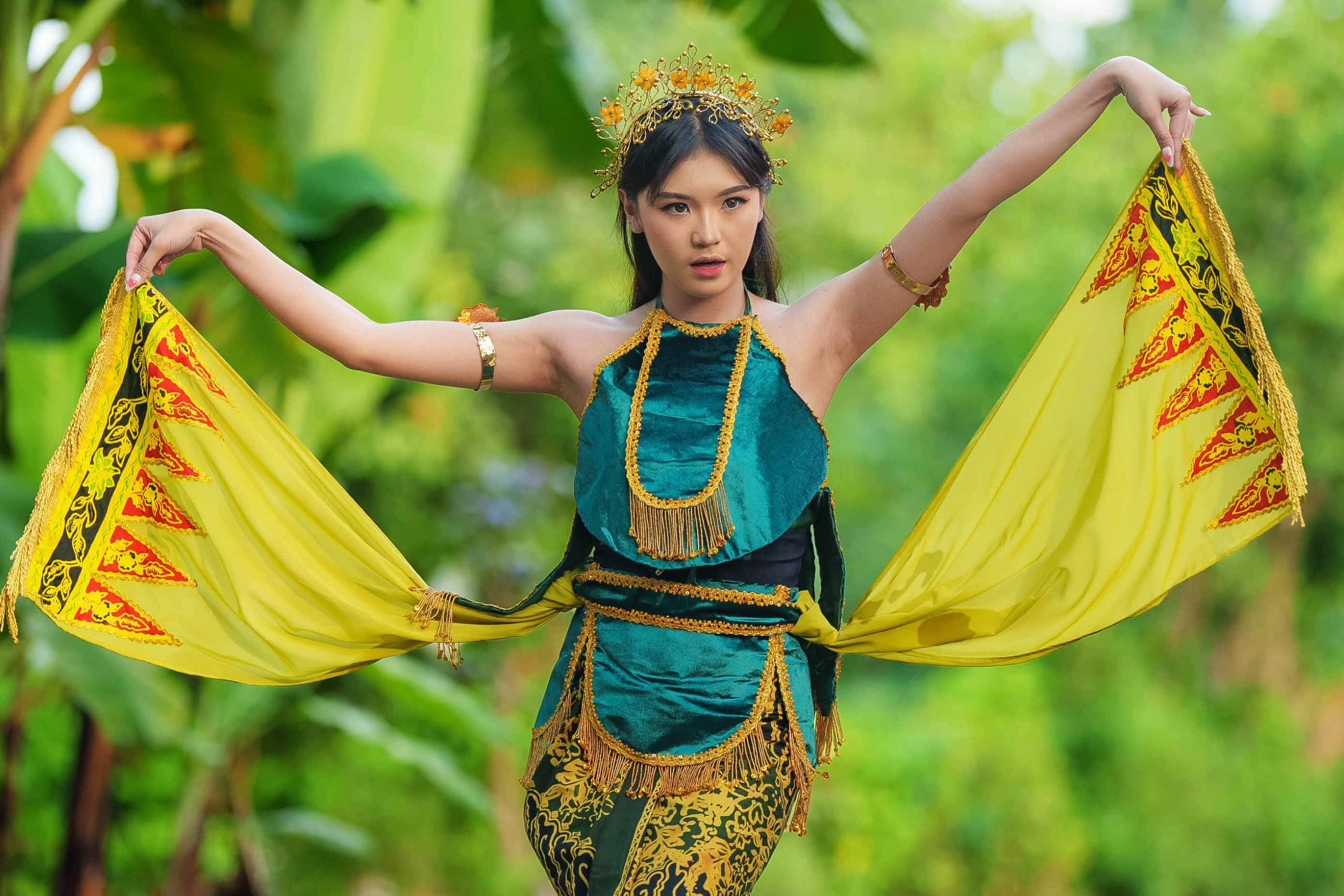 Cleove Edricka Josse, remaja Kota Madiun yang viral usai memerankan karakter Badarawuhi Cindo hingga viral di internet.